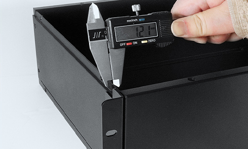 如何判斷機箱殼體的質(zhì)量？記住這幾點就夠了